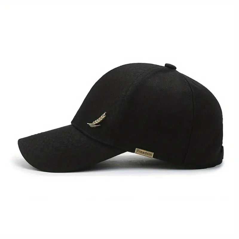 Casquette Noire Minimaliste avec Feuille Dorée – Élégance et Confort