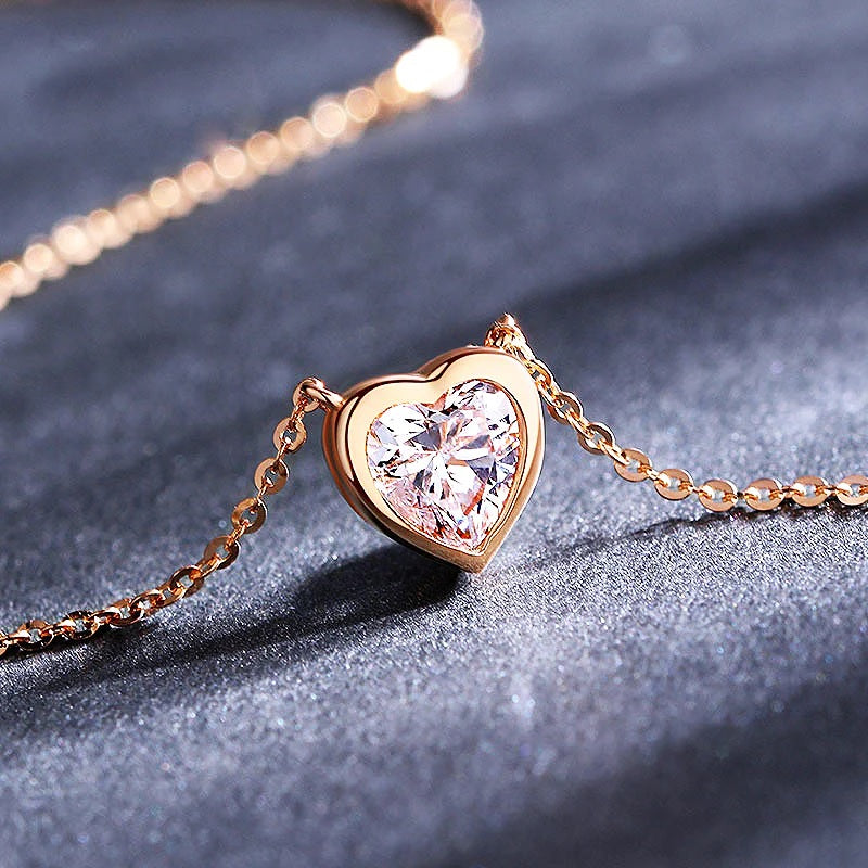 COLLIER EMEL