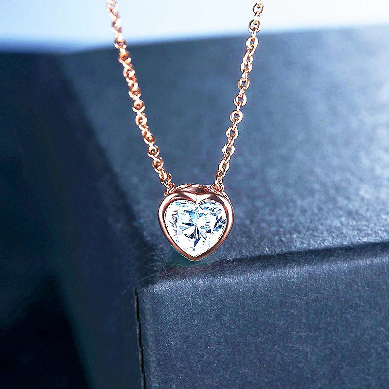 COLLIER EMEL