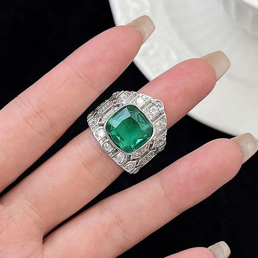BAGUE EXOTIQUE