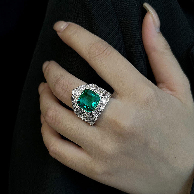 BAGUE EXOTIQUE