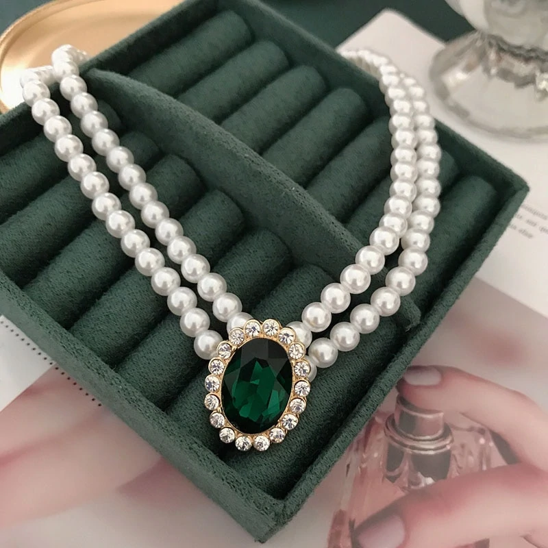 Collier de perles en cristal vert